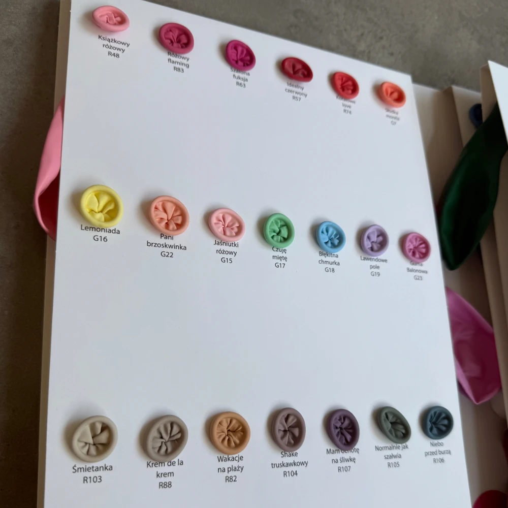 katalog kolorów, colorbook balony.webp