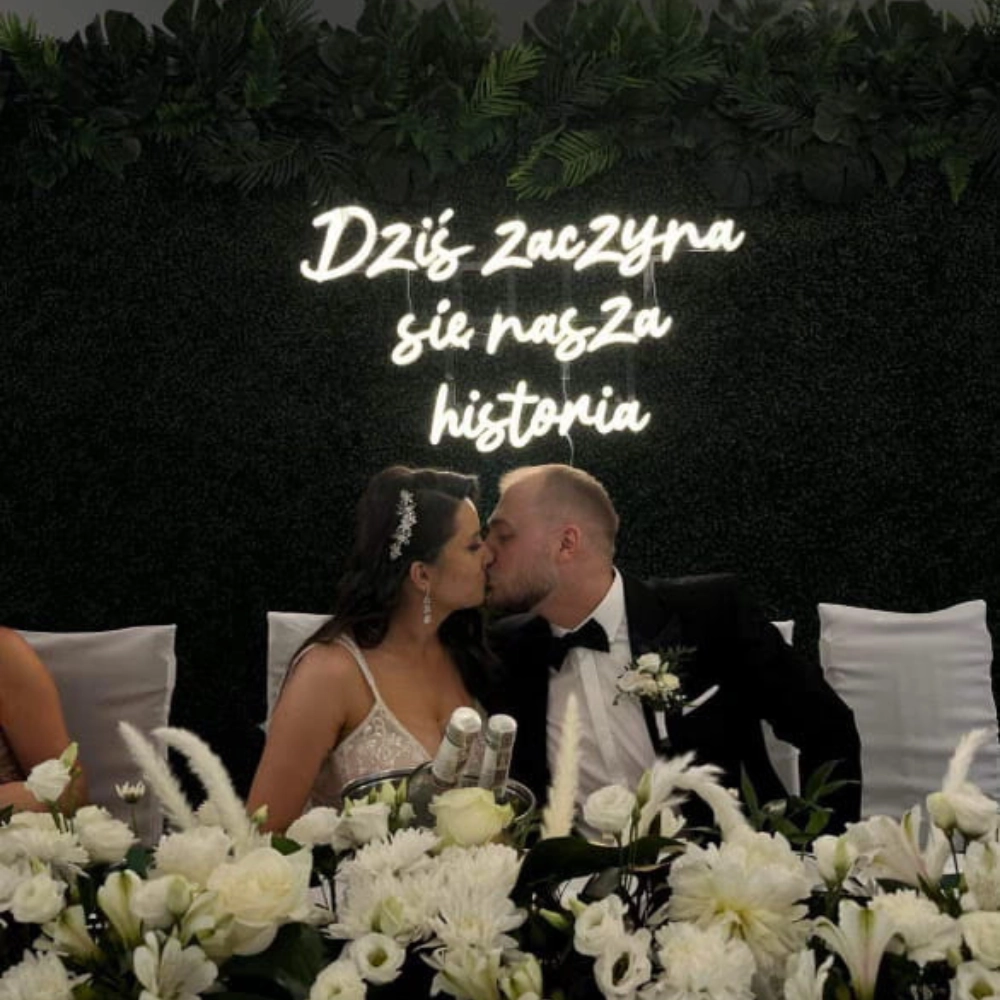 Napis led- Dziś zaczyna się nasza historia - wersja 1