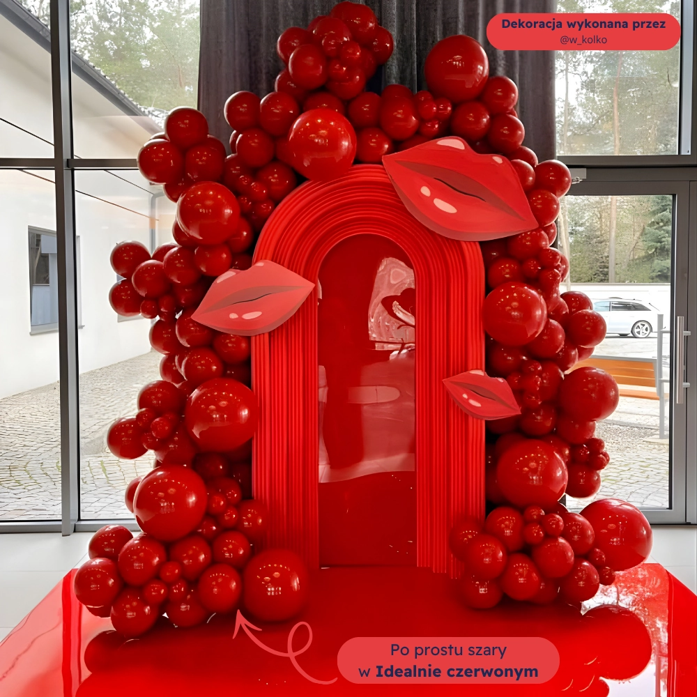 idealnie czerwony w po prostu szary.webp
