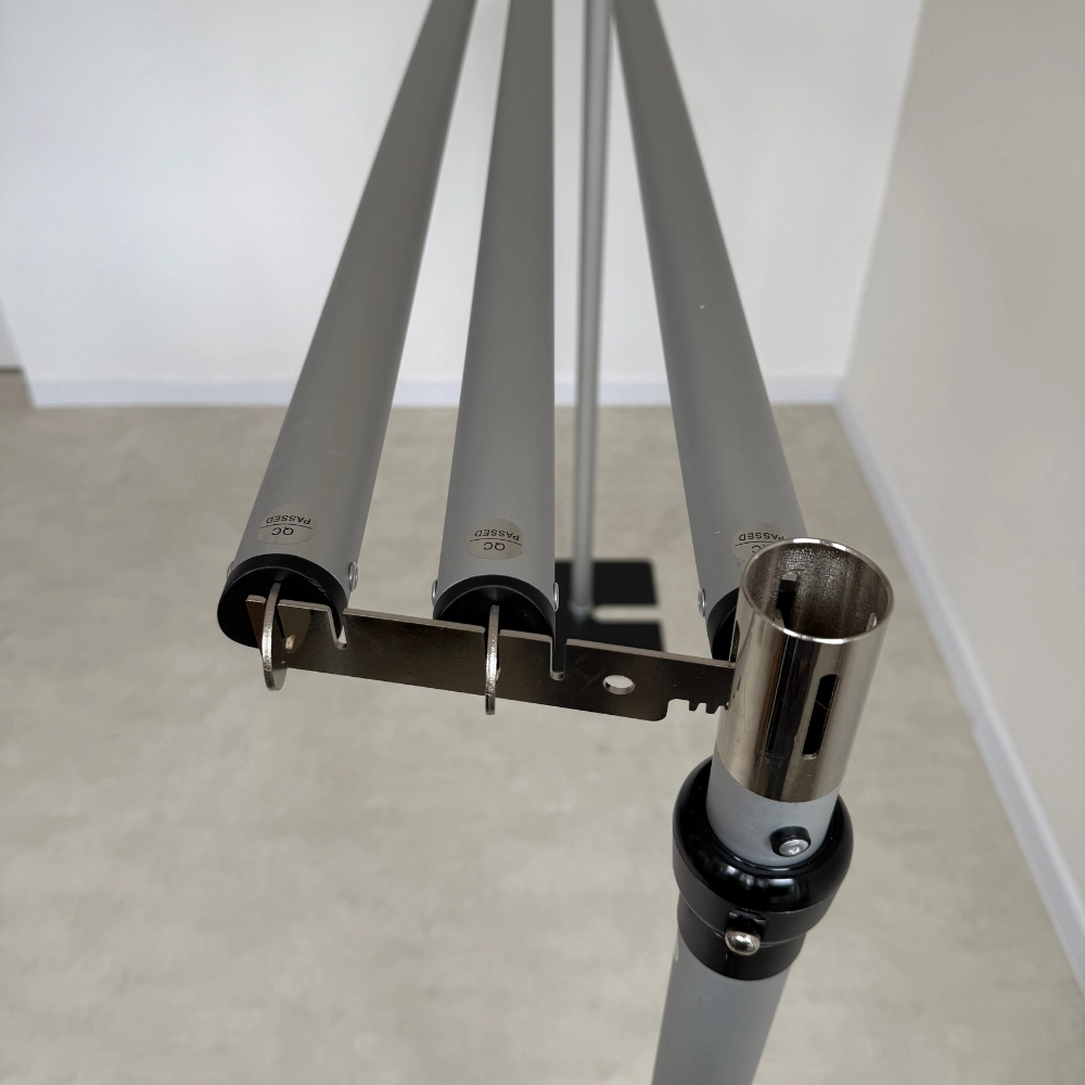 łącznik, uchwyt do montażu trzech poprzeczek w stelażu Pipe and Drape